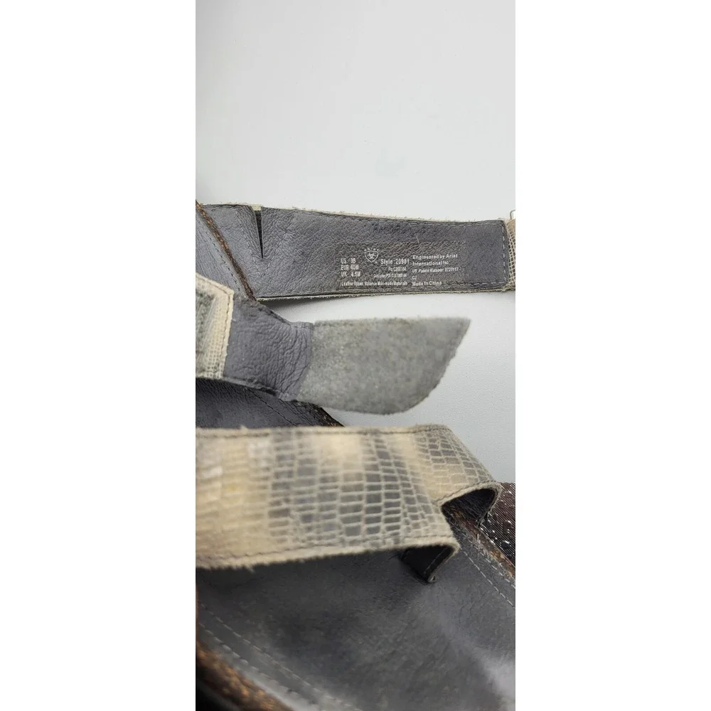 Ariat Women's Wedge Sandals Size 9B Gray Cream Embossed Reptile Print Slip On - Picture 11 of 11
